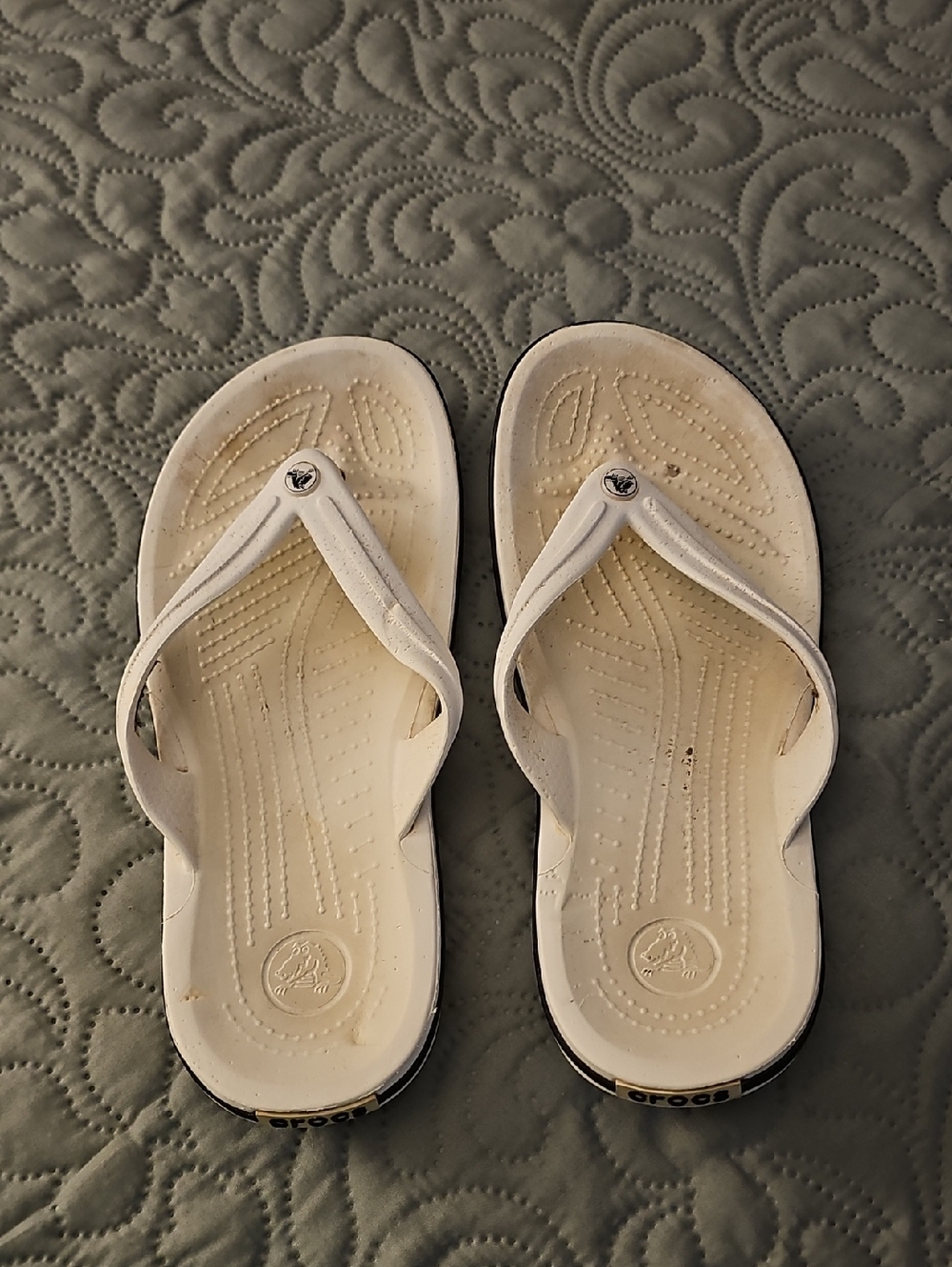 CROCS Women’s White Cream Flip Flop Sandals